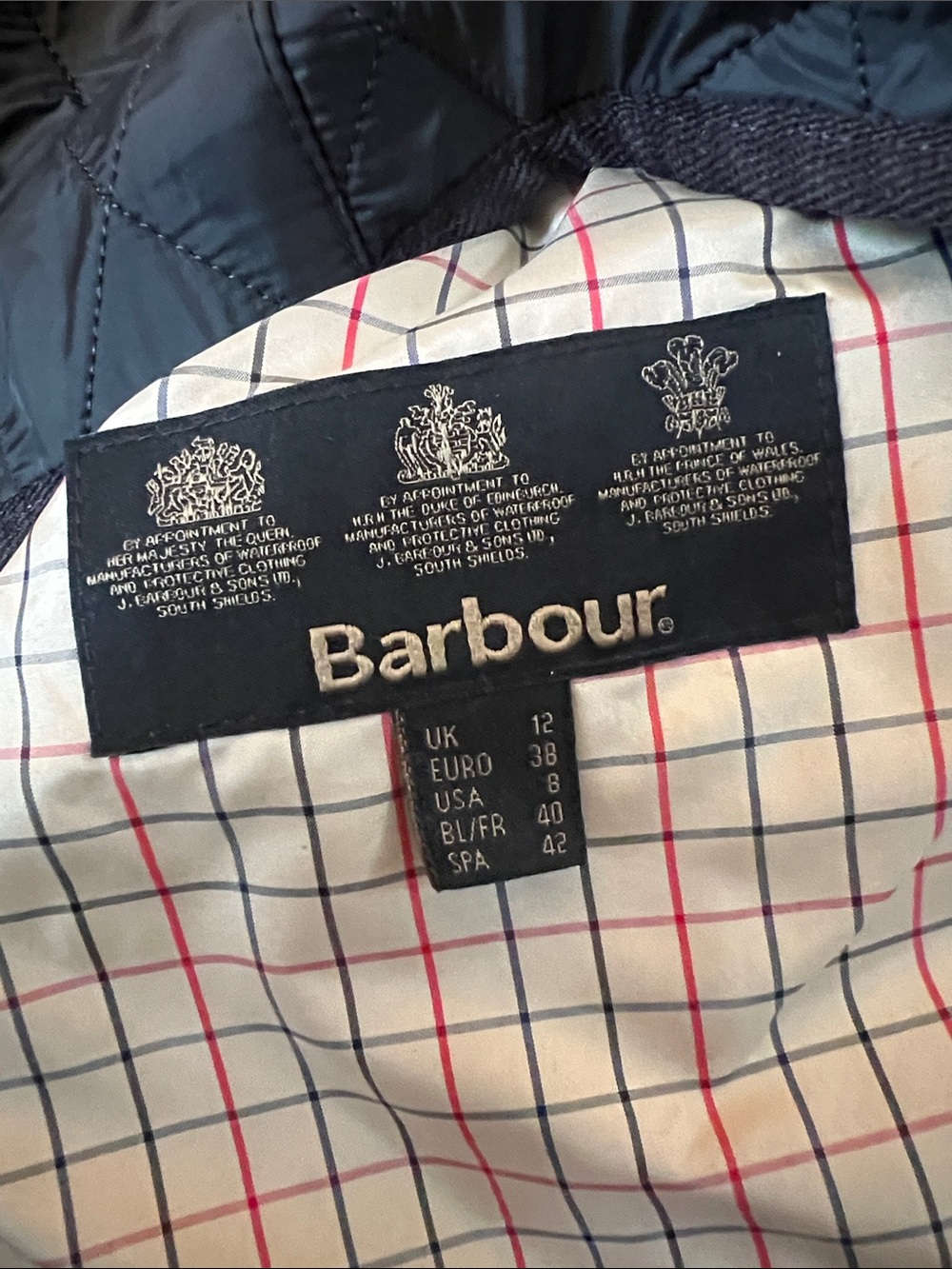 Women’s Barbour Quilted Black Women's Vest with Burgundy Lining - Picture 5 of 6